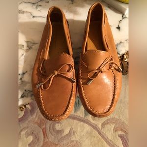 Mercanti Florentini NWOT women’s leather string tie loafers size 10B